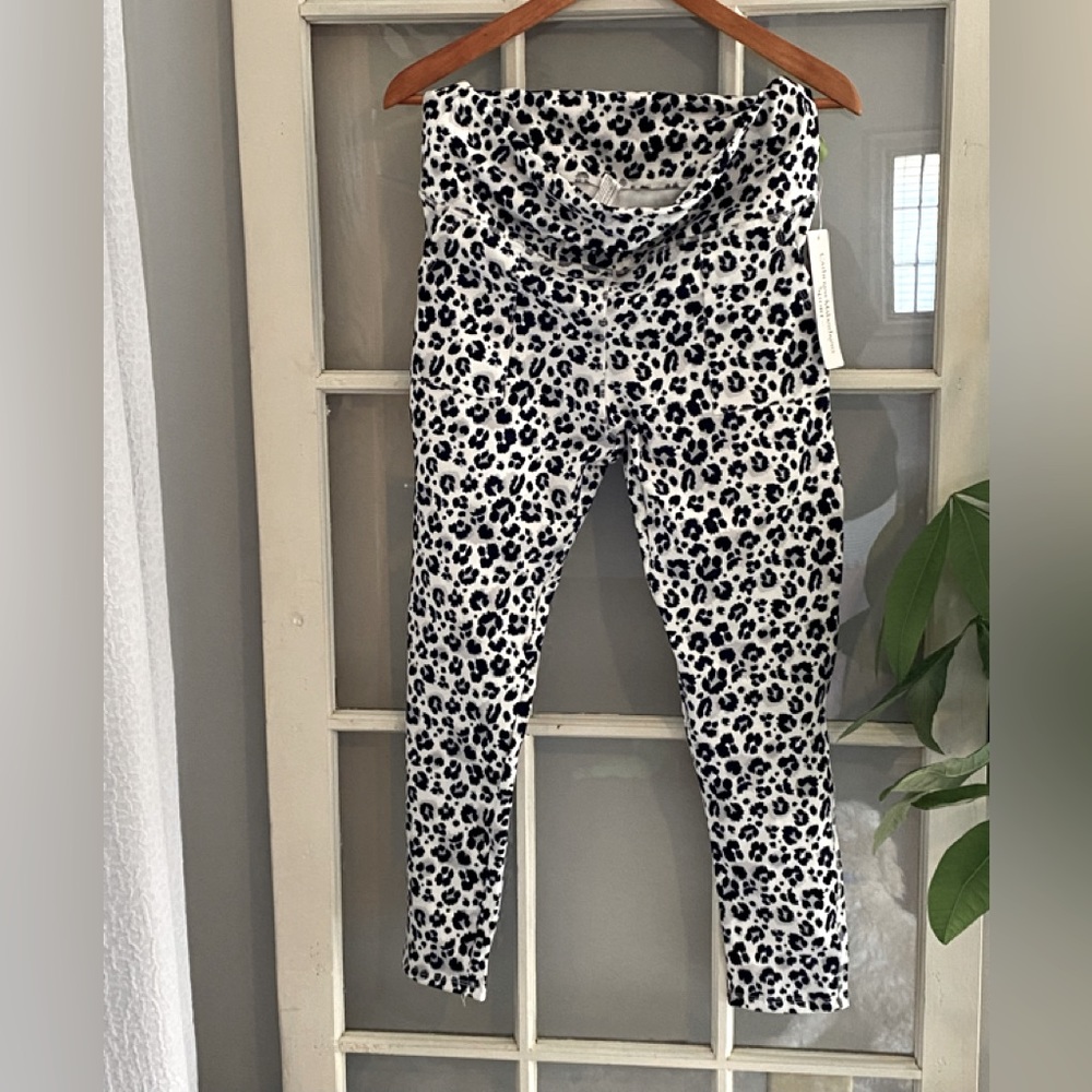 NWT Catherine Maladrino Leopard Print Leggings